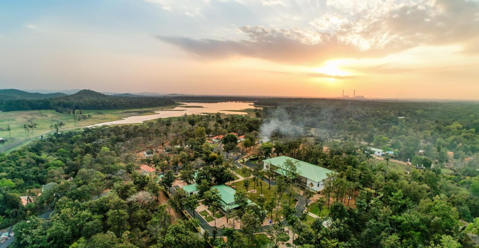 Palash The Jungle Resort Gondia Екстер'єр фото