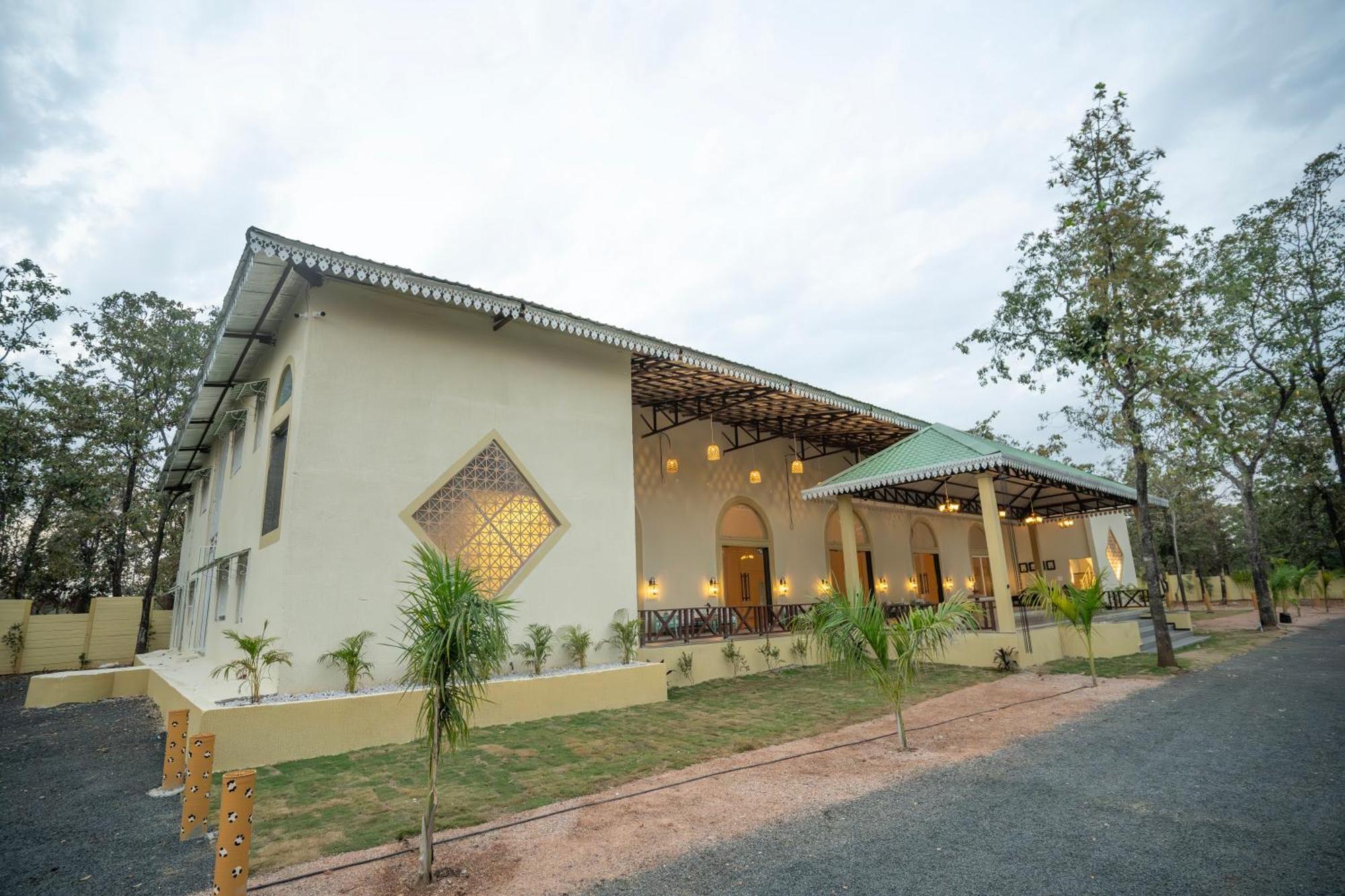 Palash The Jungle Resort Gondia Екстер'єр фото