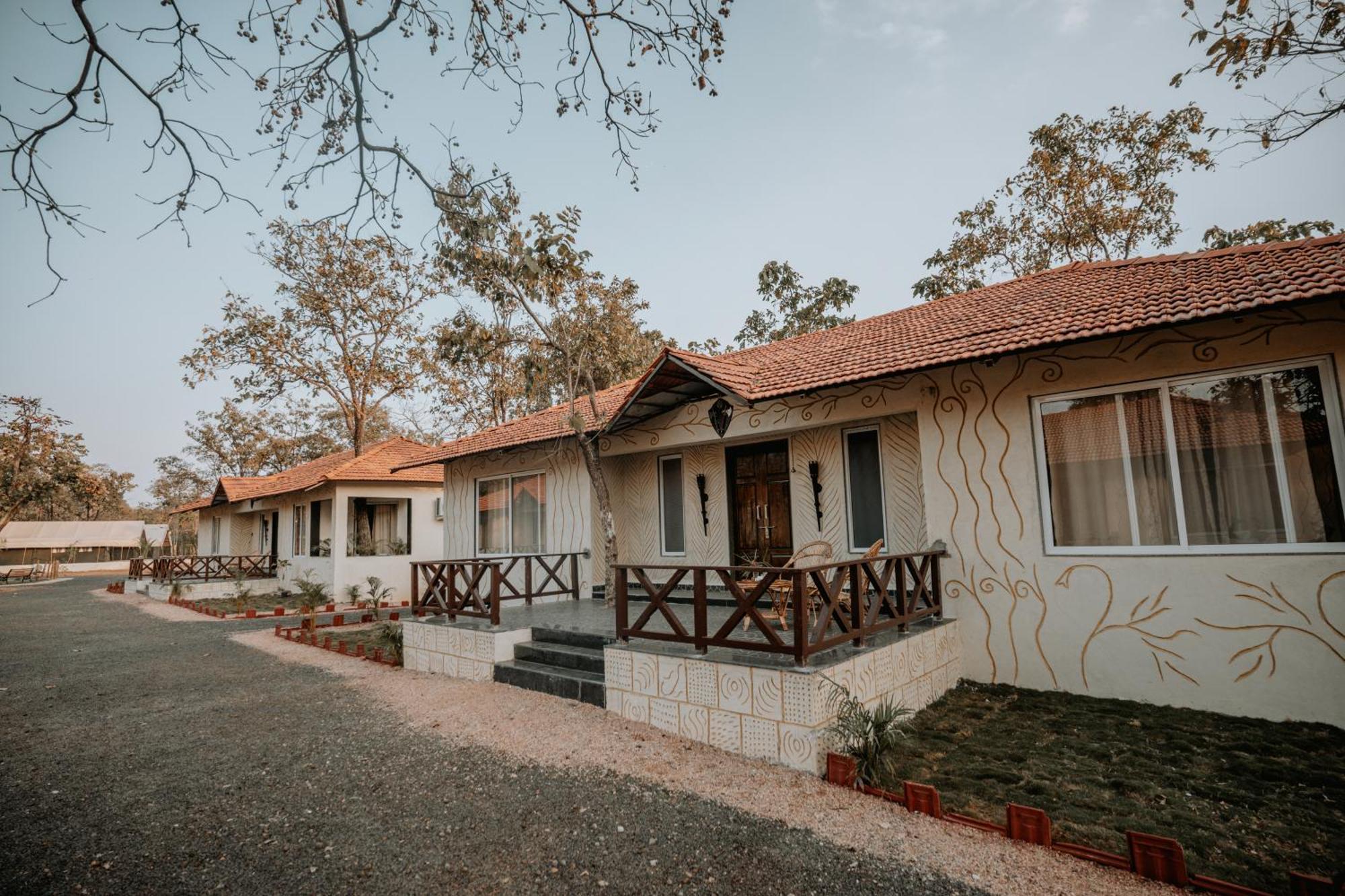 Palash The Jungle Resort Gondia Екстер'єр фото