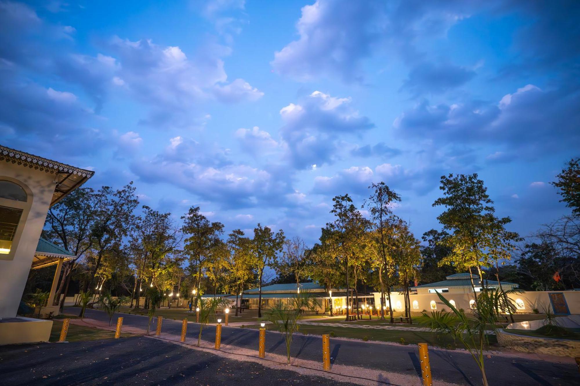 Palash The Jungle Resort Gondia Екстер'єр фото