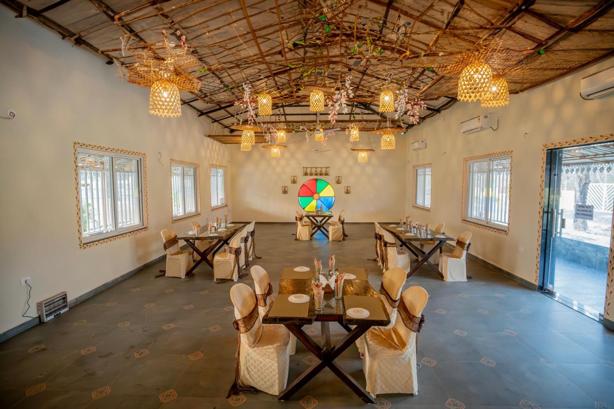 Palash The Jungle Resort Gondia Екстер'єр фото
